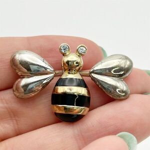 Vintage Gold Tone Small Dainty Bumble Bee Trembler Brooch with Rhinestones